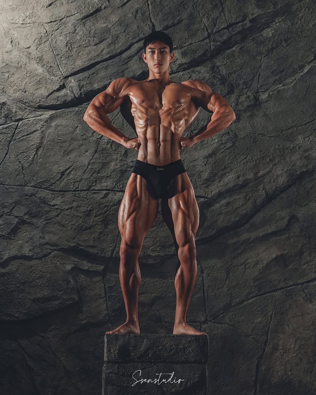 fit_chaewoo 게시물 이미지: 매년 발전해 나가자🔥 @ssen.studio