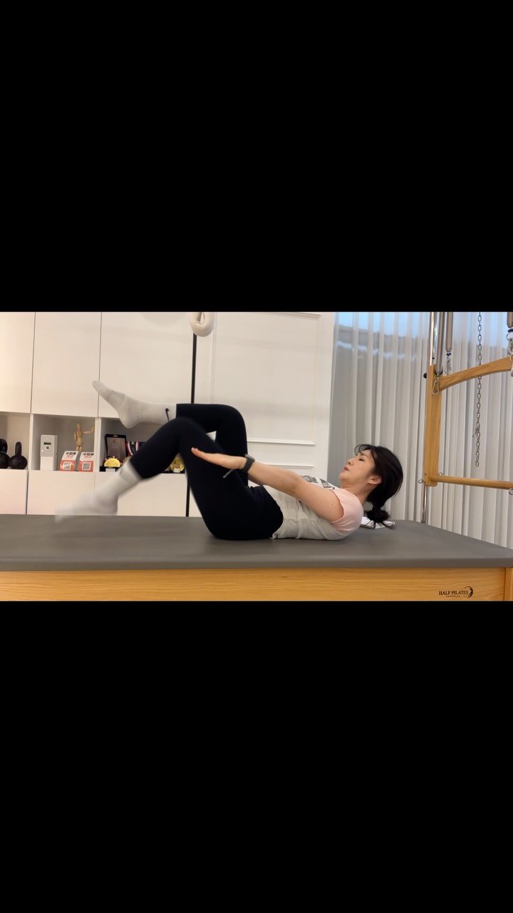 fit_yujung 게시물 이미지: 오늘 아침부터 꼬이기 시작하더니
드라이어가 고장이 나고,
나갔다 오는길에 타이어가...