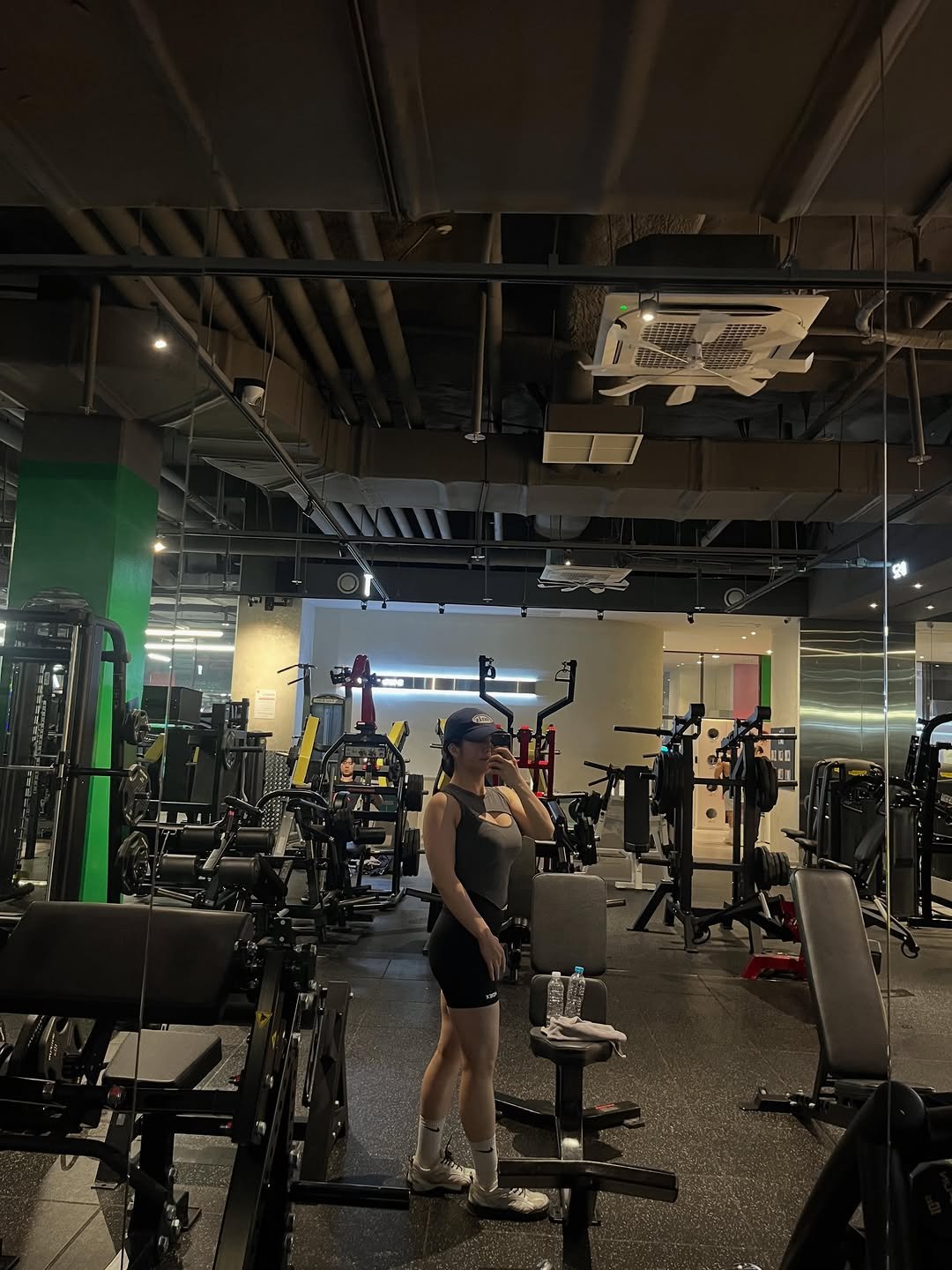 fit_yujung 게시물 이미지: 2차전 가슴 뿌셔🔥
산에 갔다가 점심먹구 쉬다가 
2차전으로 웨이트하러...