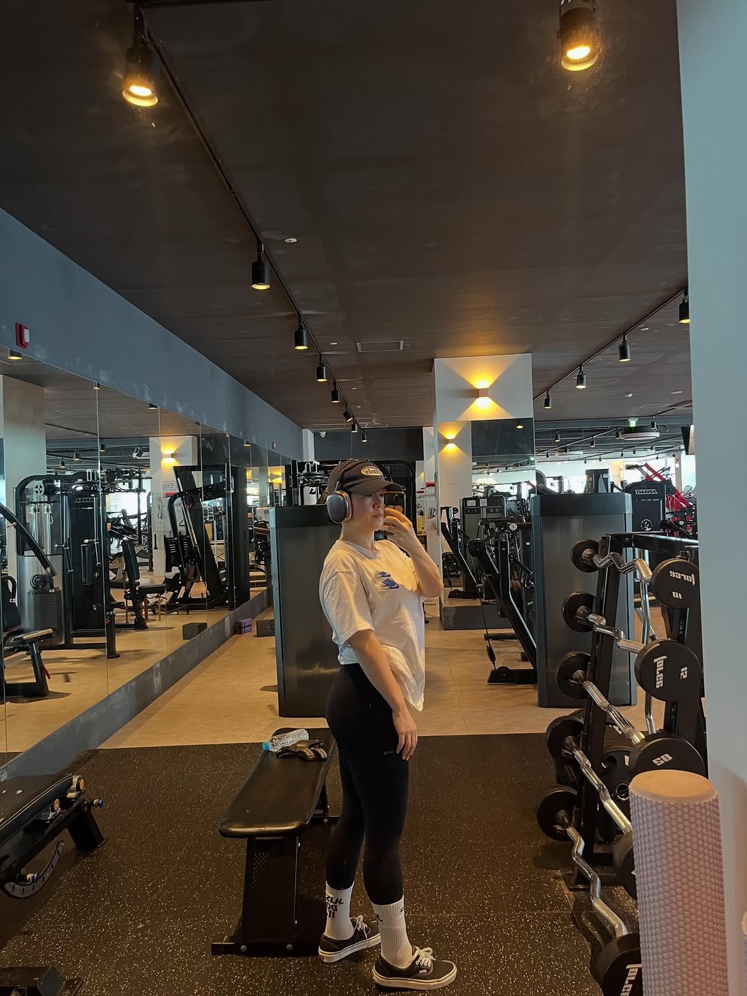 fit_yujung 게시물 이미지: 모닝하체☀️
아침 일찍 일어나서 바로 헬스장에 왔어요!
어제 잘 먹으니 운동도...