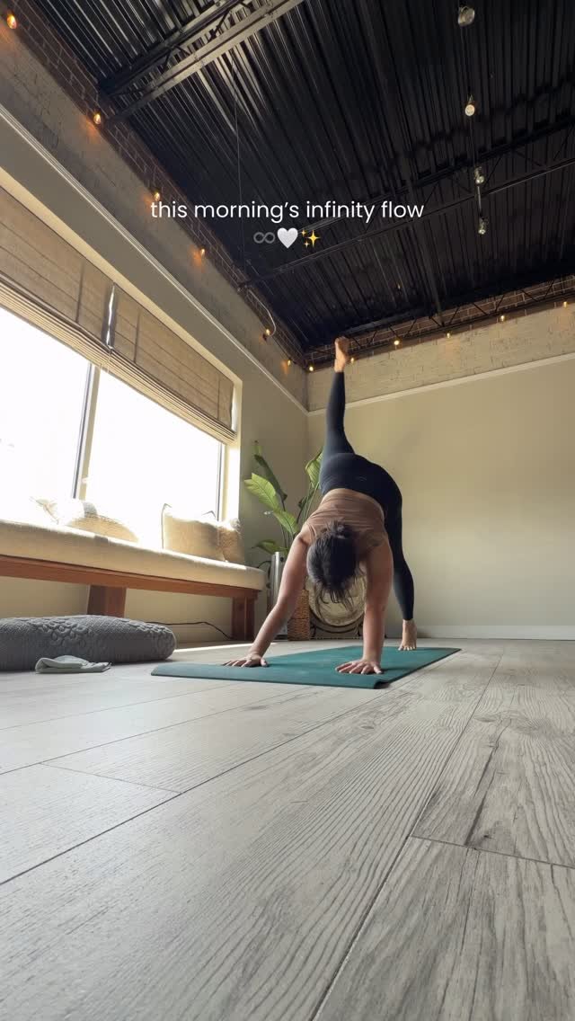fitandfedbysteph 게시물 이미지: An infinity flow ♾️ is a sequence that takes...