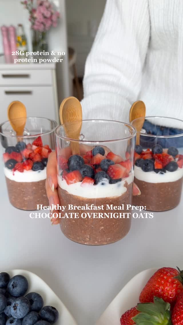 fitfoodieselma 게시물 이미지: Healthy Chocolate Overnight Oats (28g protein...