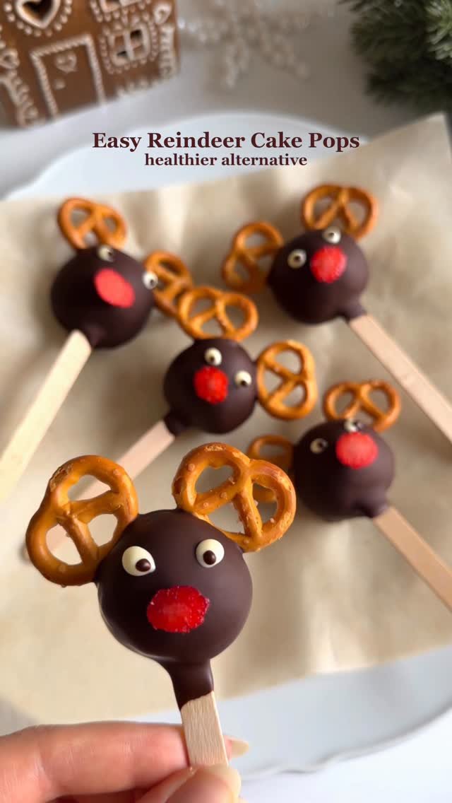 fitfoodieselma 게시물 이미지: Easy Reindeer Cake Pops🎄✨ Many of you asked...