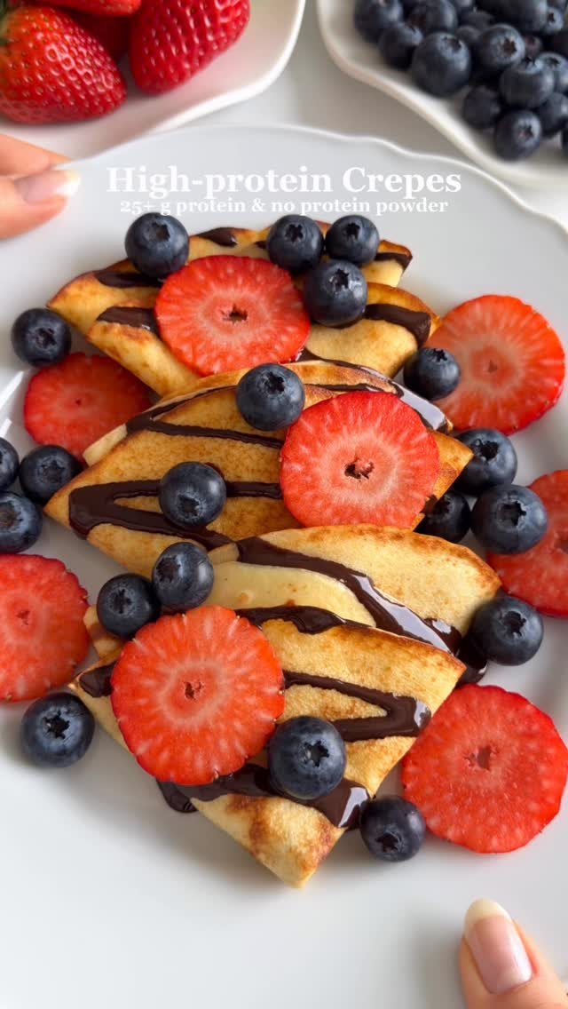 fitfoodieselma 게시물 이미지: High-protein Crepes😍 These contain 25+ g...