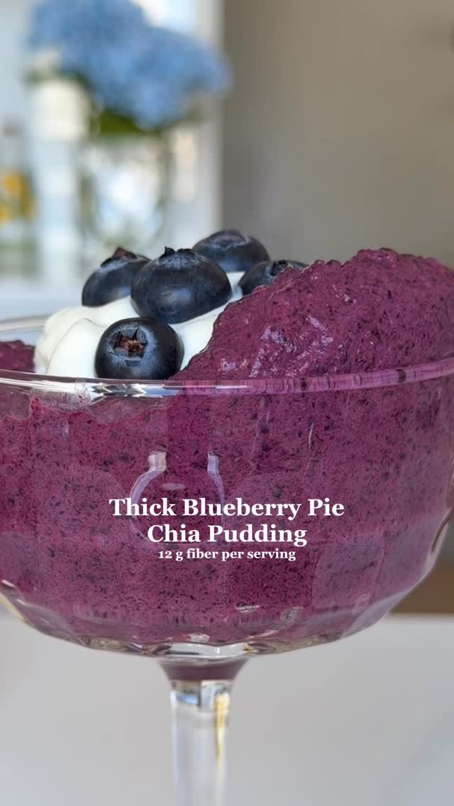 fitfoodieselma 게시물 이미지: Thick Blueberry Pie Chia Pudding!💜 This...