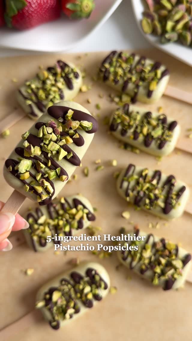 fitfoodieselma 게시물 이미지: 5-ingredient Healthier Pistachio Popsicles💚...