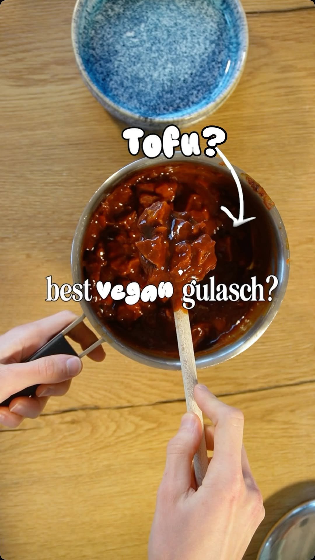 fitgreenmind 게시물 이미지: WHAT MAKES THE BEST VEGAN GULASCH? 🌱 

I...
