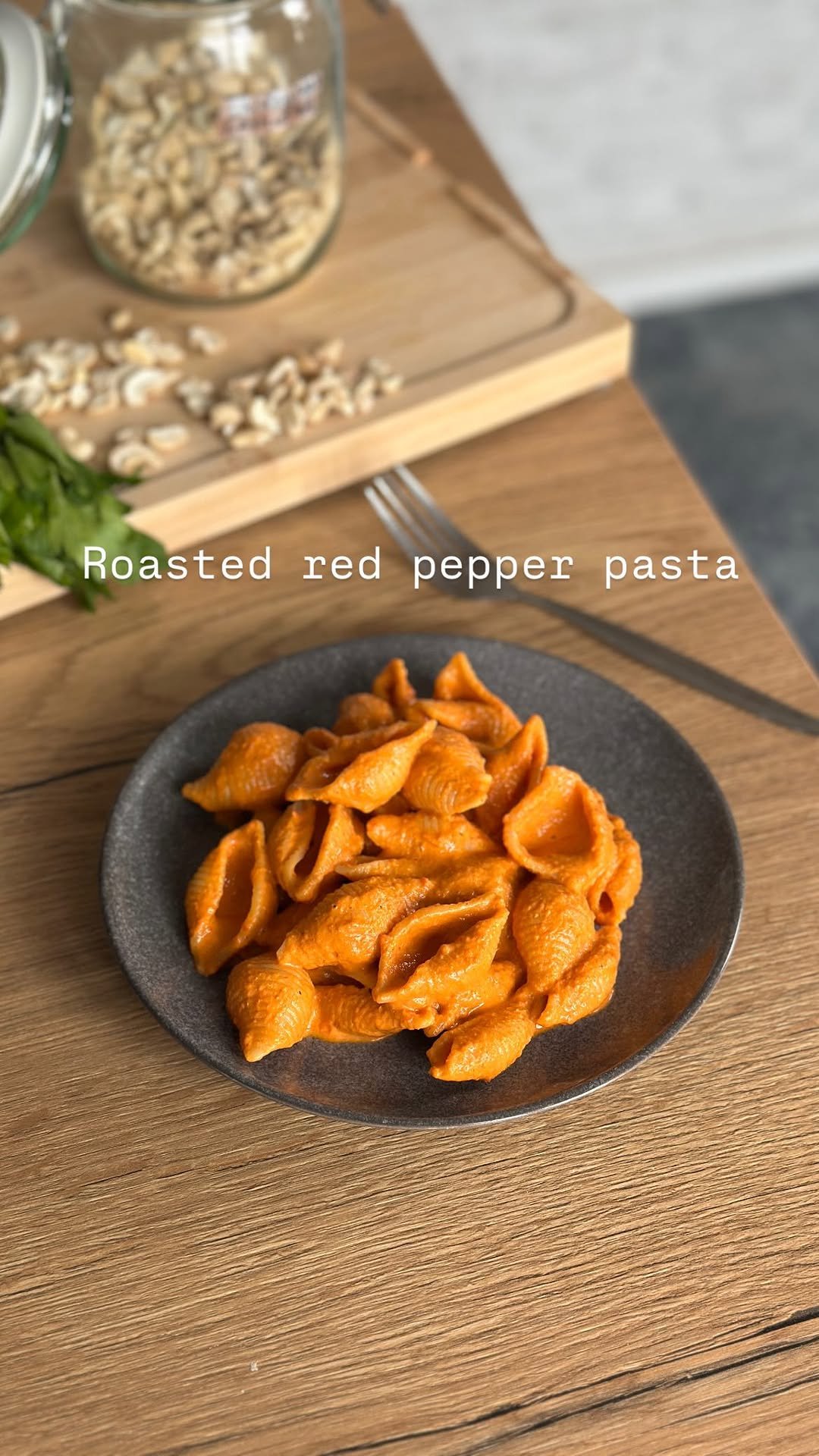 fitgreenmind 게시물 이미지: Roasted red pepper pasta 🍝 (Ad)
Today I’m...