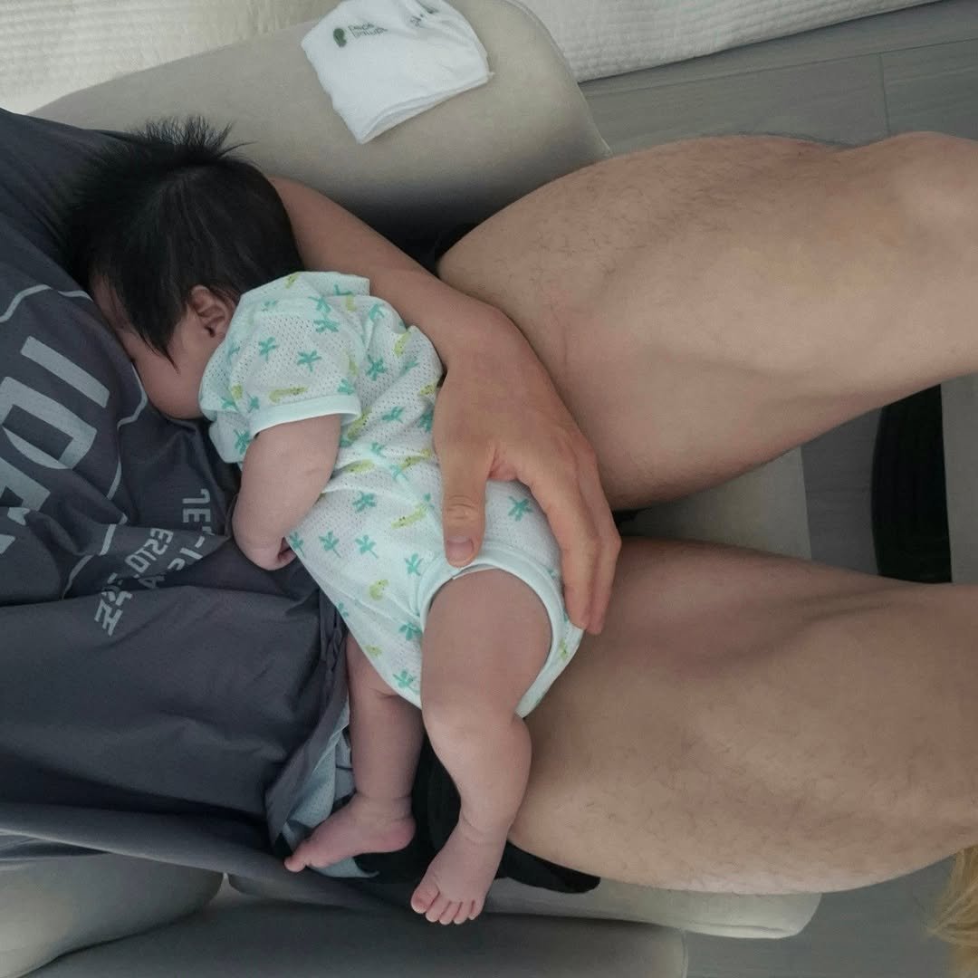 fitnessideal_jeju 게시물 이미지: 밑가슴으로 눈 가려주니 바로자네 ㅋ

-
<최고의 밑가슴 기구 해머iso디클라인...