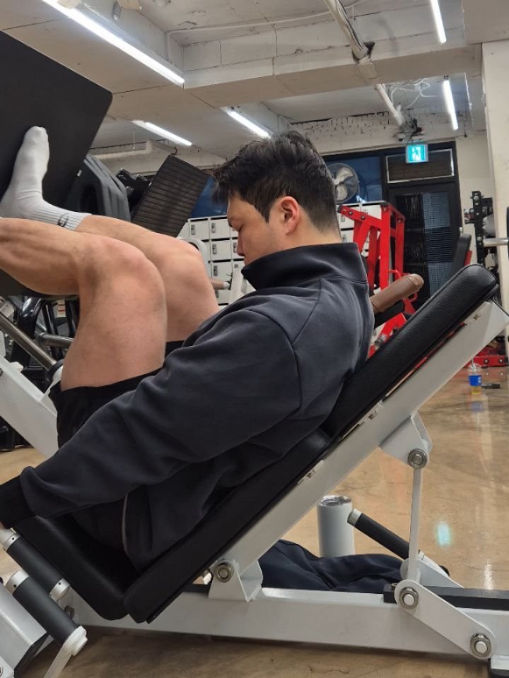 fitnessideal_jeju 게시물 이미지: 숨차고 귀가 먹먹한 하체운동 레그프레스랑 스쿼트

@fitnessideal_nohyung