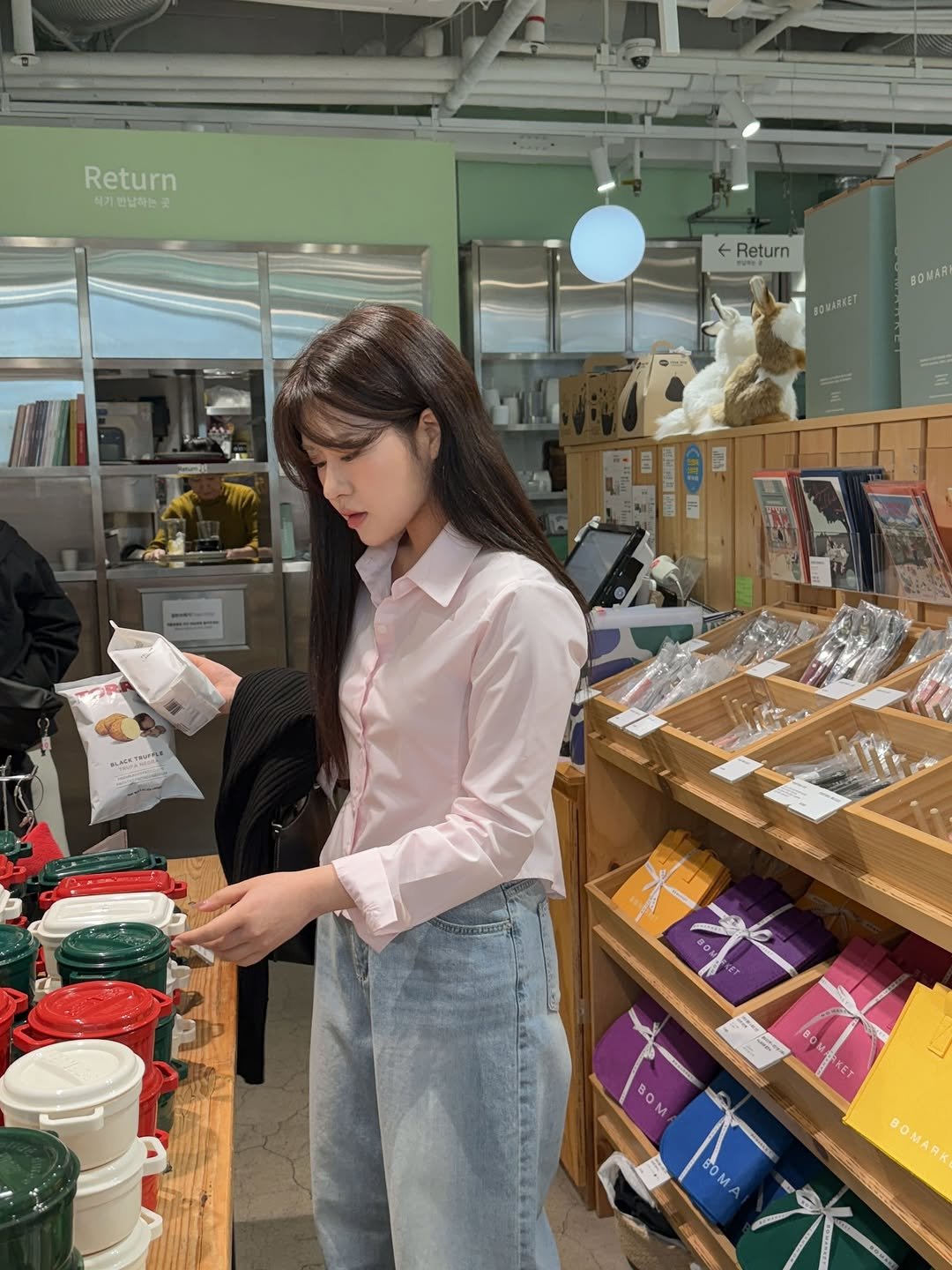 Photo by 핏츠온 | 제이 (162cm/54kg) | 스트레이트체형 on March 05, 2026. May be an image of top and text.