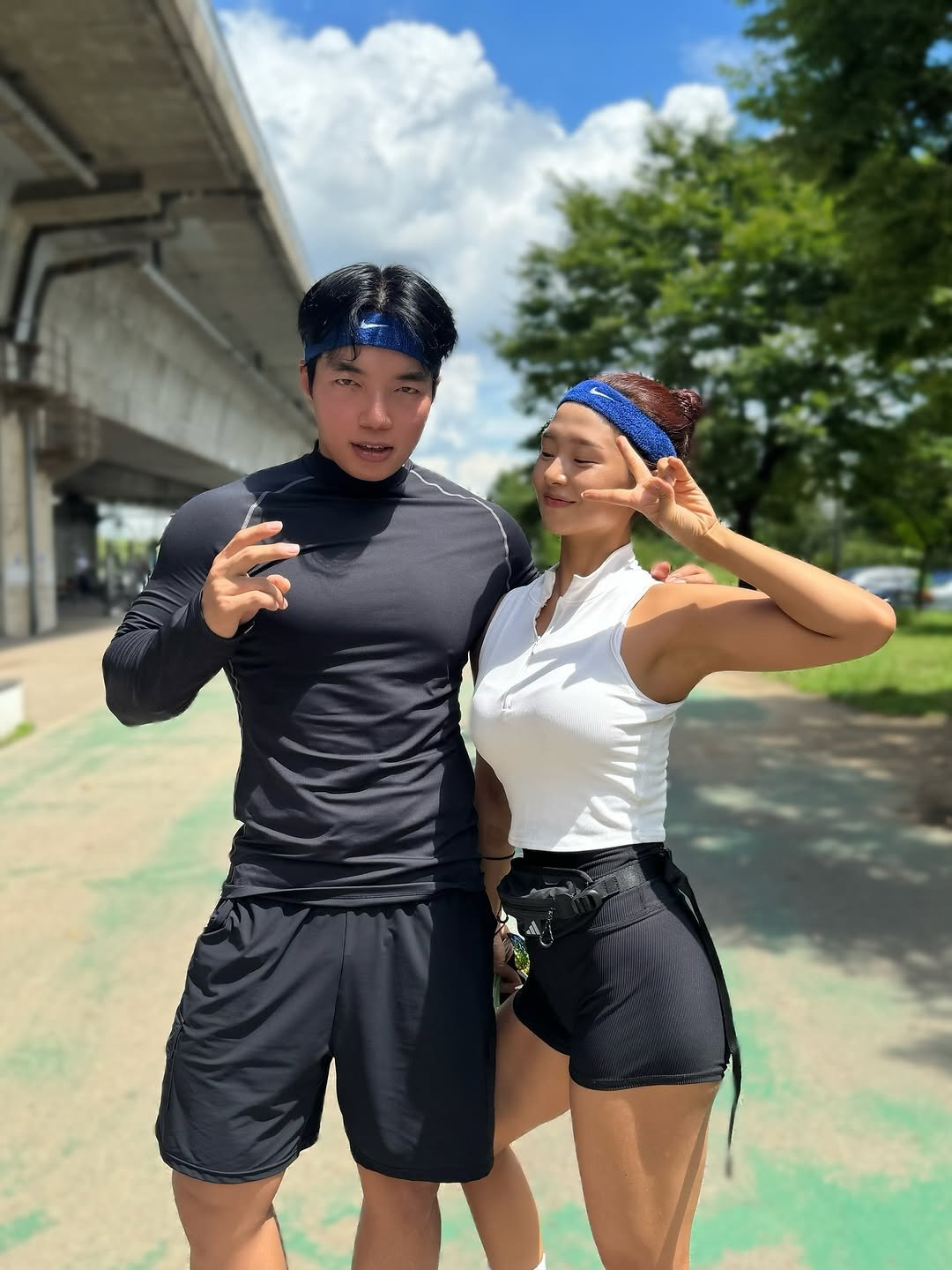 Photo shared by 쩡 (BADOS) on August 16, 2025 tagging @fitvely_moon. May be an image of 2 people, activewear, headscarf, sweat band, bandanna, sportswear and text.
