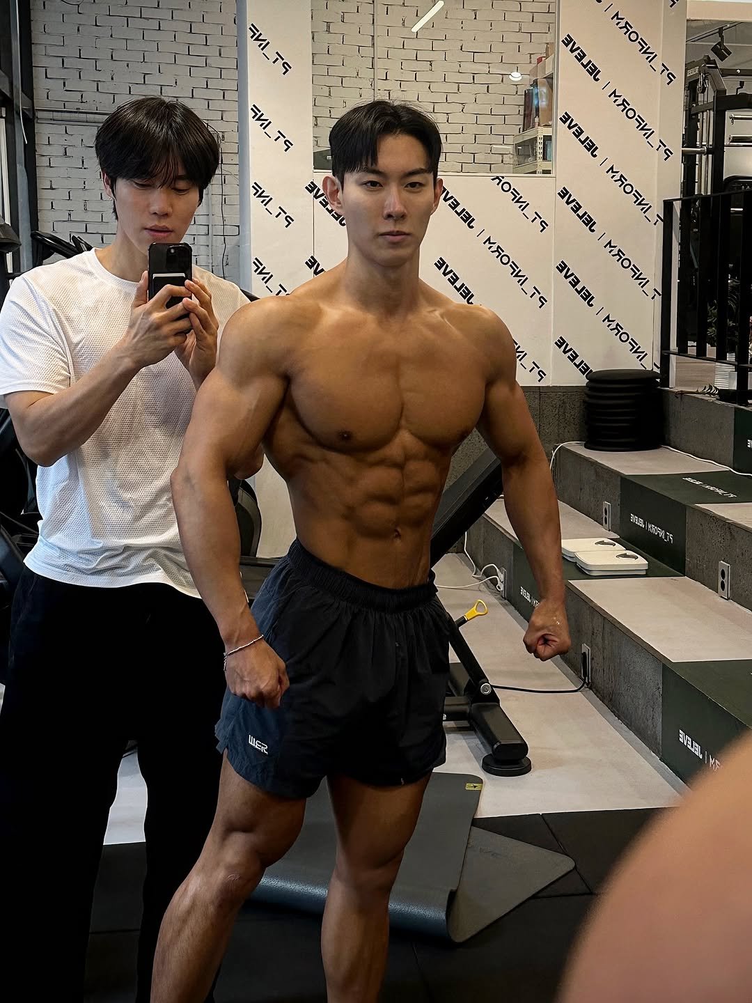 fixyrbody 게시물 이미지: 매주 고생해주신 영석쌤
매번 이야기하지만 물치계 최고미남+실력
노펌핑임에도 캐어후엔...