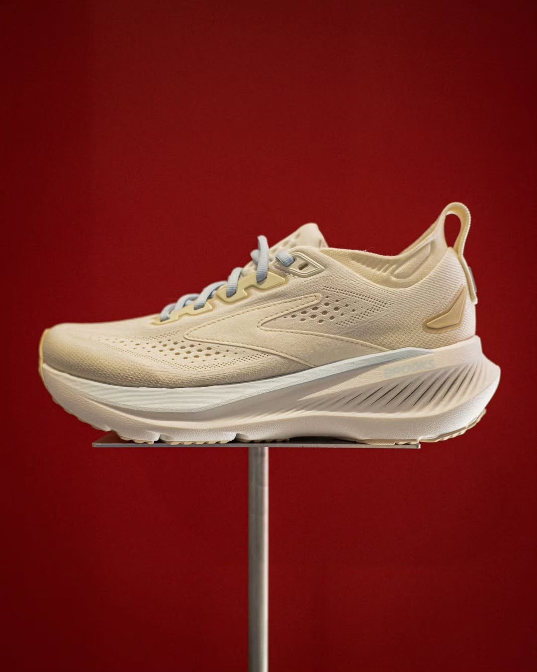 fleetrunner 게시물 이미지: BROOKS | Glycerin 23, 뉴 컬러 입고 🏃

편안한 쿠셔닝과 부드러운...
