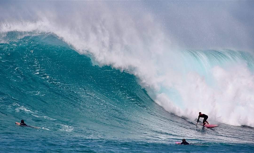 Photo by Pete Hodgson on February 28, 2026. May be an image of surfboard, water, ocean and text.