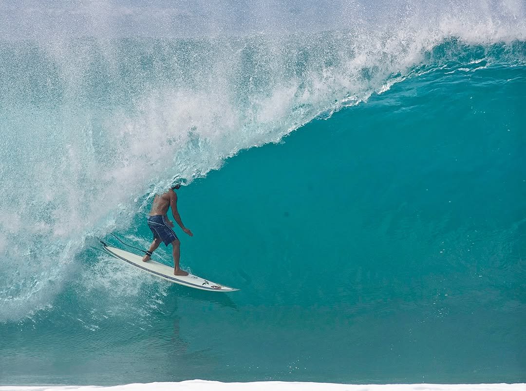 flipperhawaii 게시물 이미지: Derek Ho at Pipeline @derekho1980