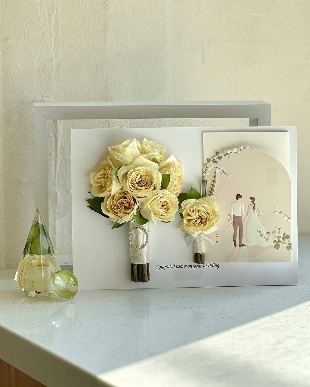 Photo shared by 플로리스트 나혜선 | 리부케 • 조화 실크플라워 창업 코치 on August 04, 2025 tagging @florist_hyeseon. May be an image of shadow box, flower arrangement, picture frame, bouquet, prairie gentian, baby's-breath and text.