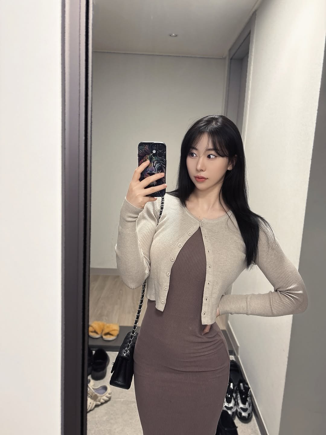 fly_janie_park 게시물 이미지: 조급해하지 않아도 괜찮아
꾸준히 나아가다 보면
생각보다 멀리 와 있는 나를 만나게 되니까🙂