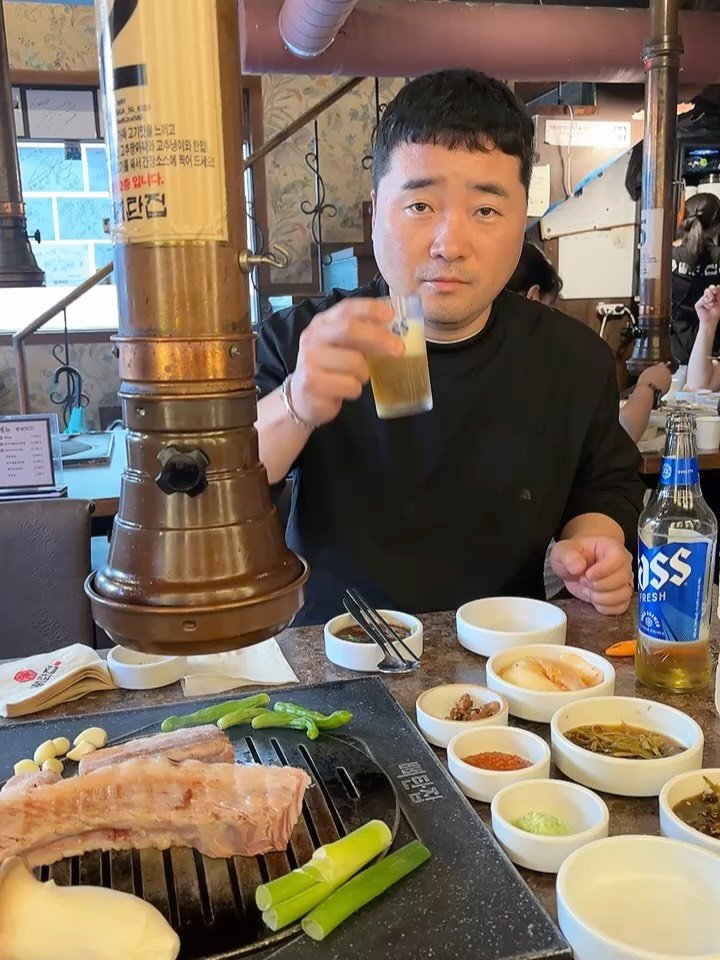 flyhighssc 게시물 이미지: 요새 너무 진지충으로 살아서 그런지 몸땡이가 아픕니다ㅠ
알콜로 에너지 충전!...
