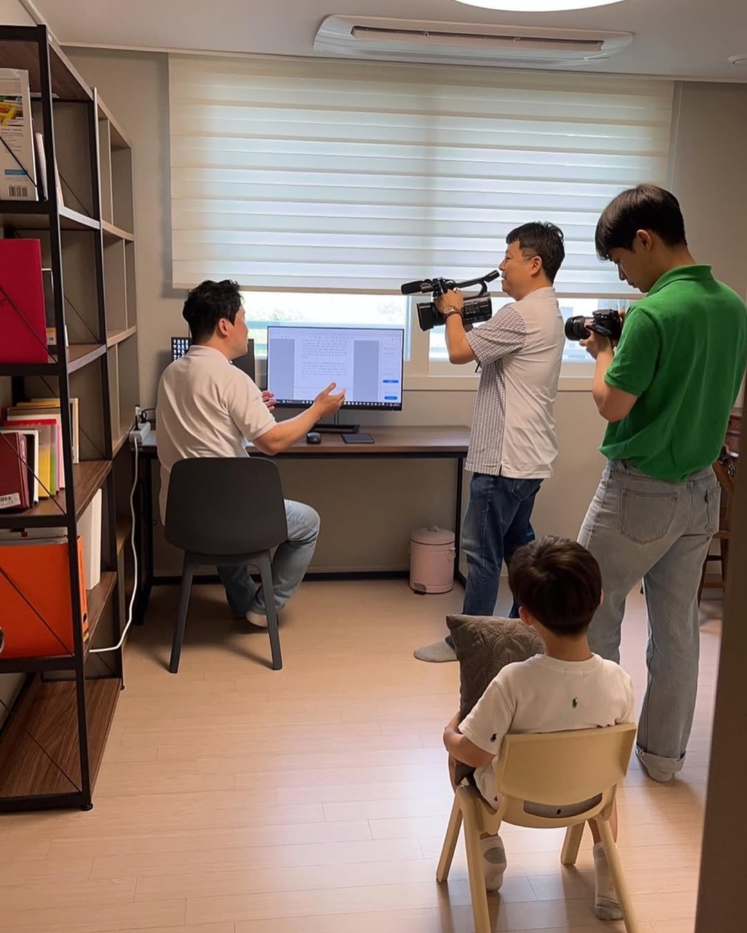 flyhighssc 게시물 이미지: 최근에 전자책 관련 인터뷰를 진행했었는데요. 

이번 촬영을 하면서 생각보다...
