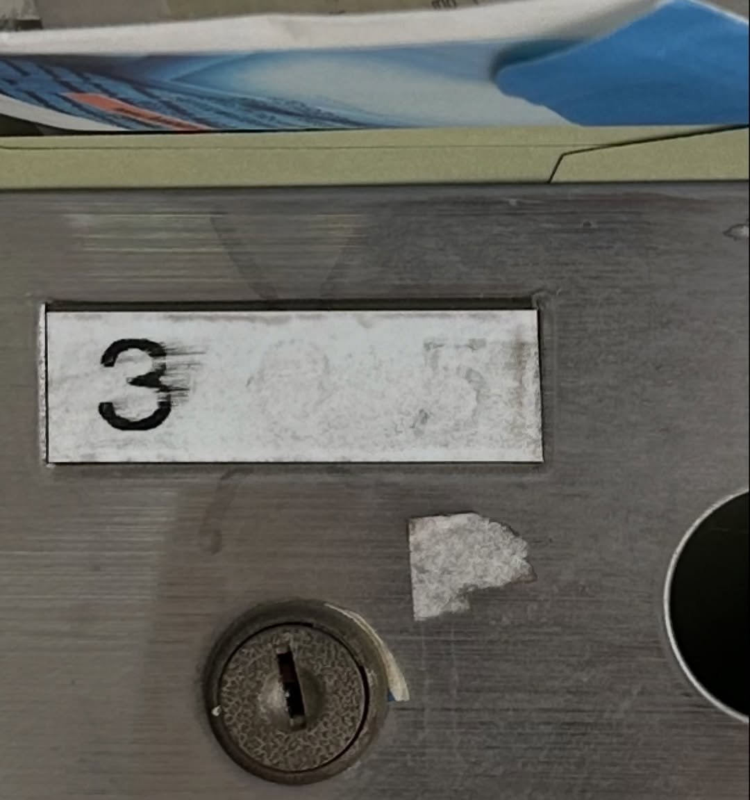 Photo by 최 지 안 on September 28, 2025. May be an image of light switch, padlock, door and text that says 'ॐ'.