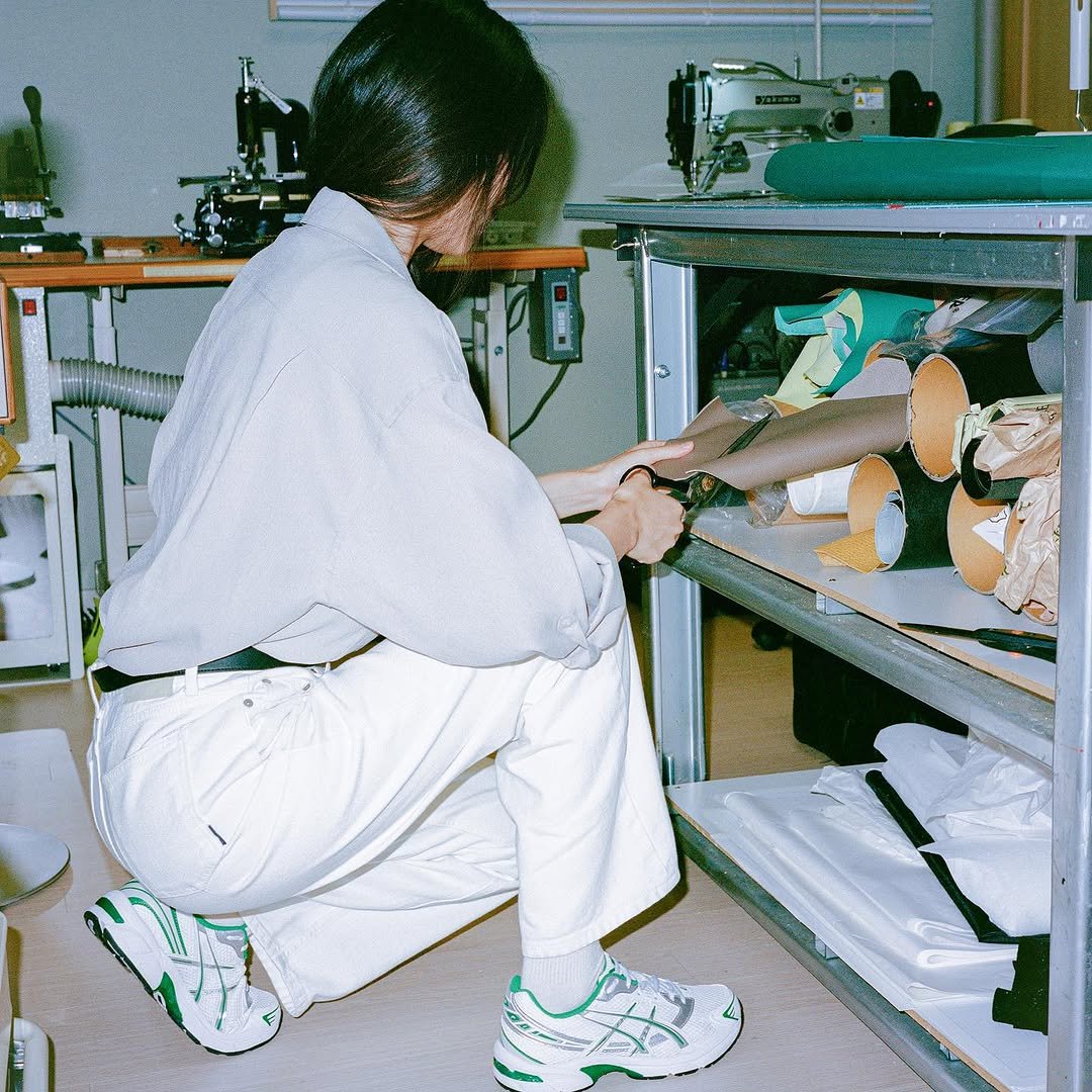 folder_korea 게시물 이미지: 슈프라이즈와 폴더가 준비한 GEL-1130: with SHOEFAM 화보를...