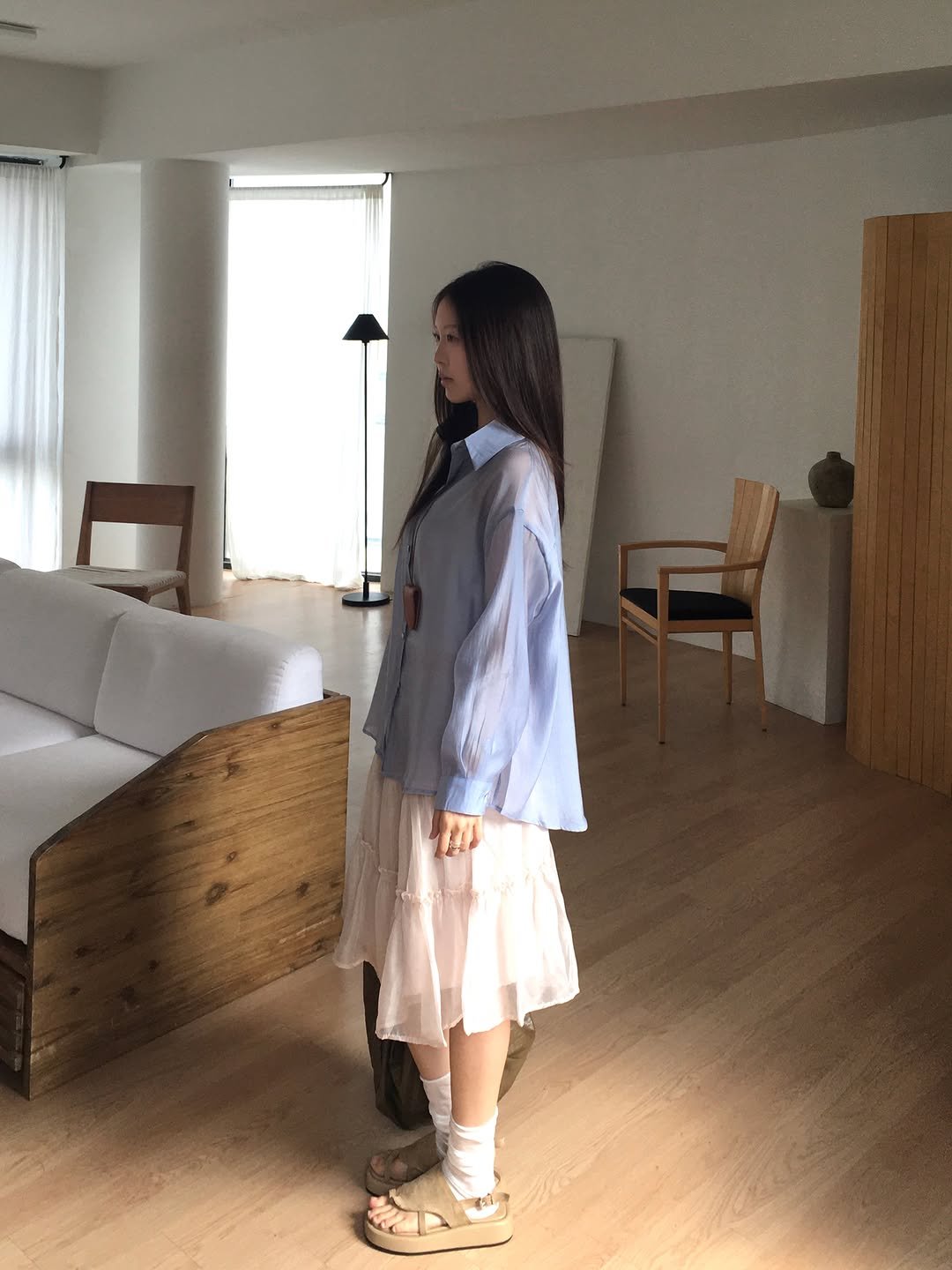 fomingmuse 게시물 이미지: 필터 한겹 씌운듯한 그런 은은한 분위기🫧

🔜 다음 캡션에서 정보 확인...
