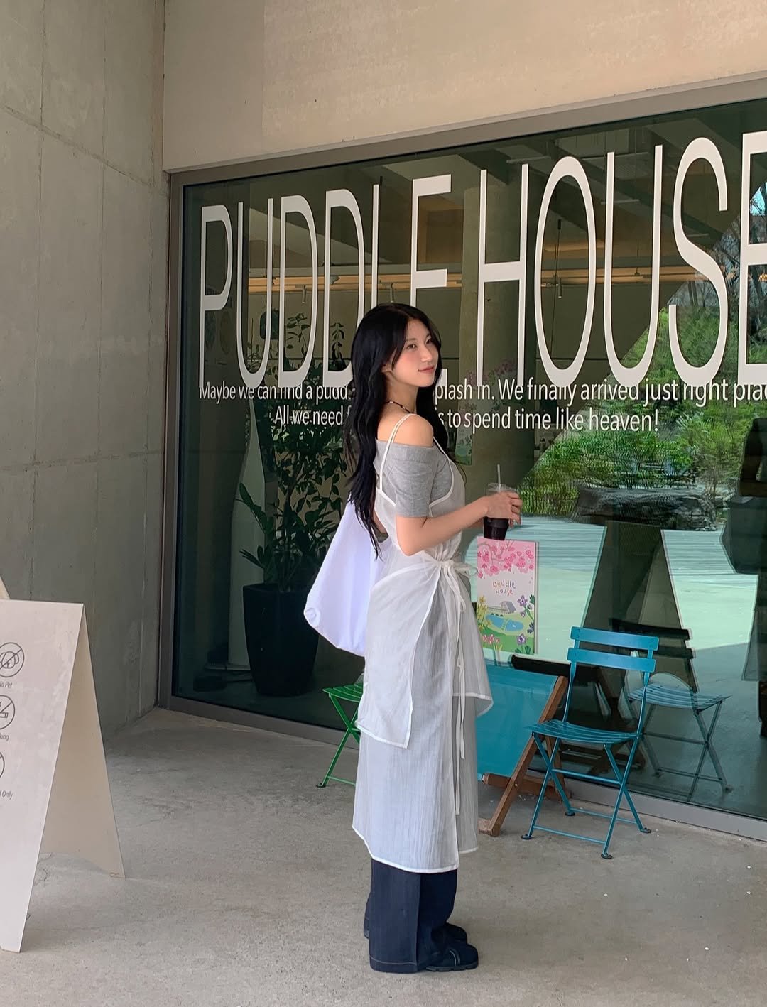 Photo shared by 포밍뮤즈 on April 07, 2026 tagging @md_ti165. May be an image of apron and text.