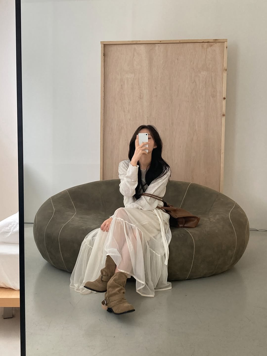 Photo by 포밍뮤즈 on March 01, 2026. May be an image of text.