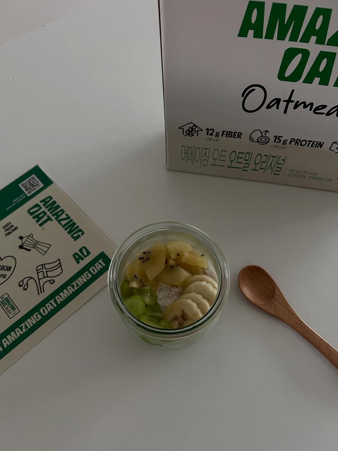 Photo by 위드혀니 I 재료백서_혀니😋 on September 17, 2025. May be an image of congee, oatmeal cookies, cereal, banana, granola, porridge, oats, longan and text that says 'AMA OA Oatme'.