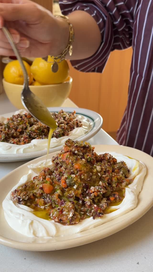 foodbymaria 게시물 이미지: Greeks have a way of eating olives that no one...