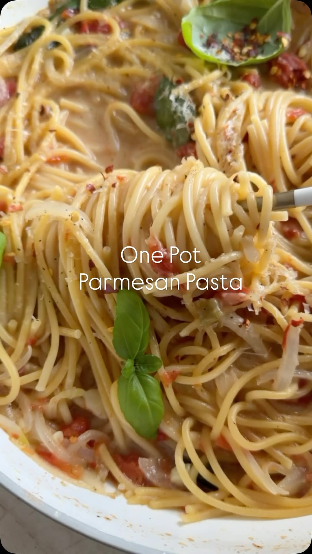 fooddolls 게시물 이미지: This One Pot Parmesan Pasta is the perfect...