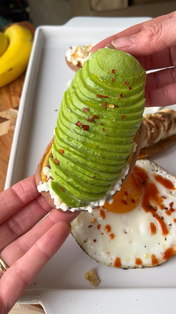 foodiefromvt 게시물 이미지: 10 Minute Sweet Potato Toasts✨These are my...