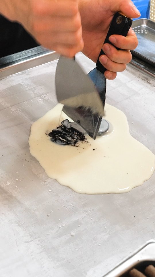 fooding2017 게시물 이미지: Amazing Gelato Ice-Cream on -30 degree Iron plate