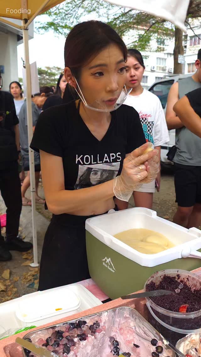 fooding2017 게시물 이미지: Must Try!! Amazing Giant Mochi