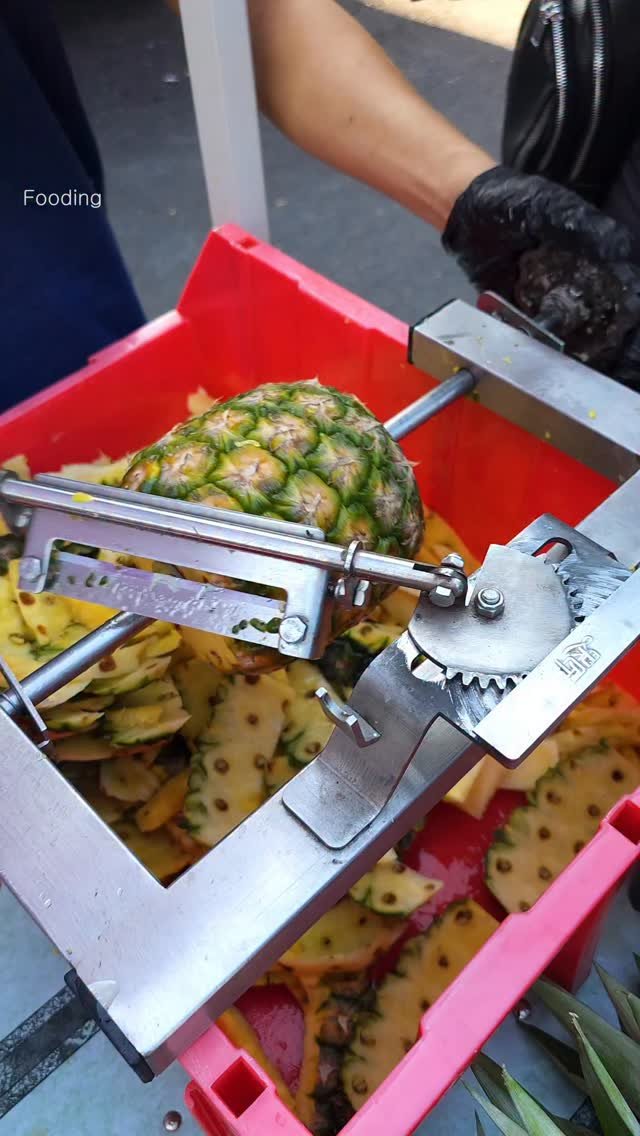 fooding2017 게시물 이미지: Amazing Pineapple Cutting Skills