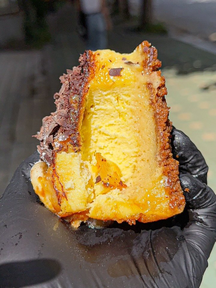 foodorphin_ 게시물 이미지: 말차 덕후라면 설레지 않을 수 없는 곳 디저트 천국 <앤티크커피 연남점> 말차...