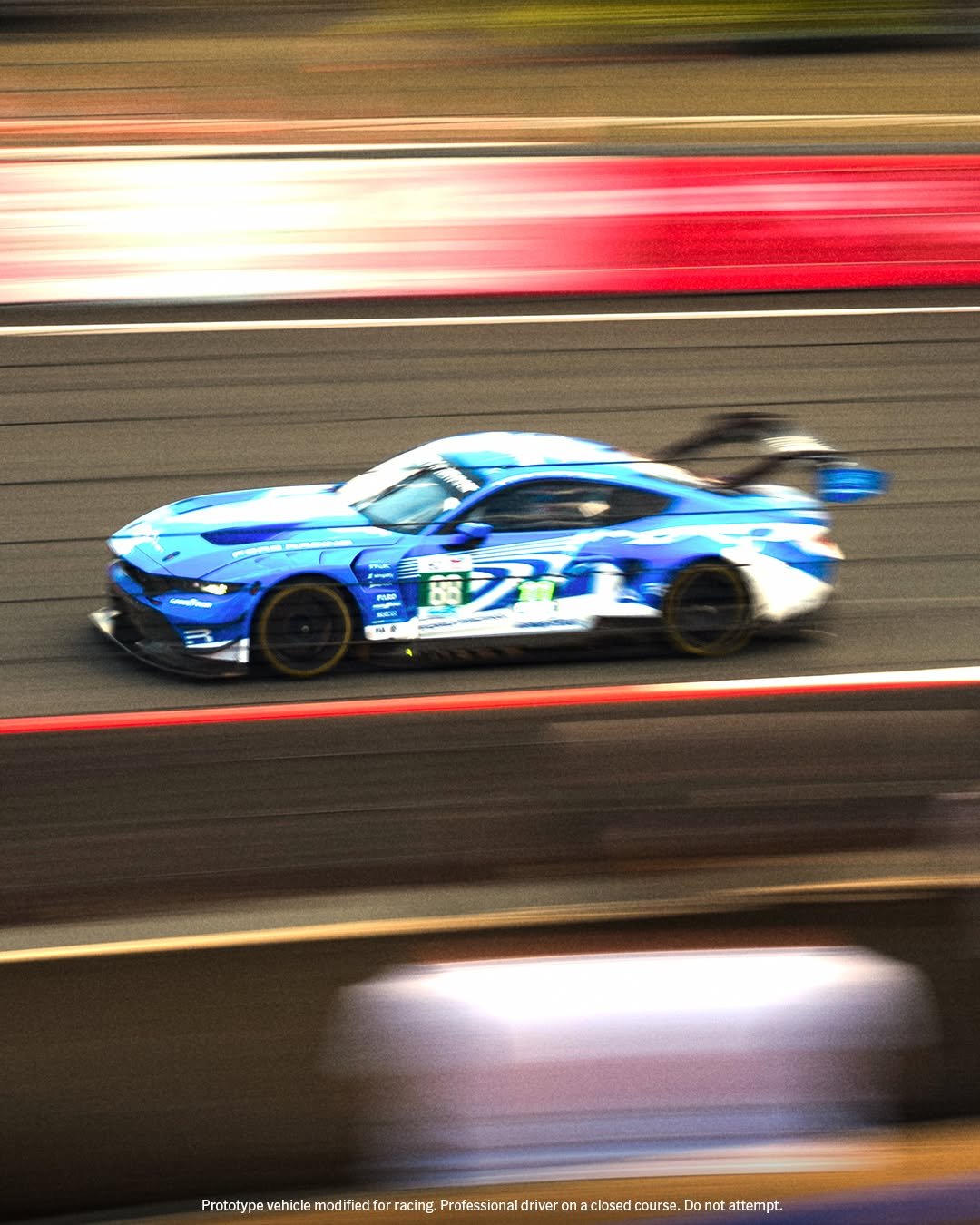 fordmustang 게시물 이미지: Sixty years of going like hell.

Six decades...