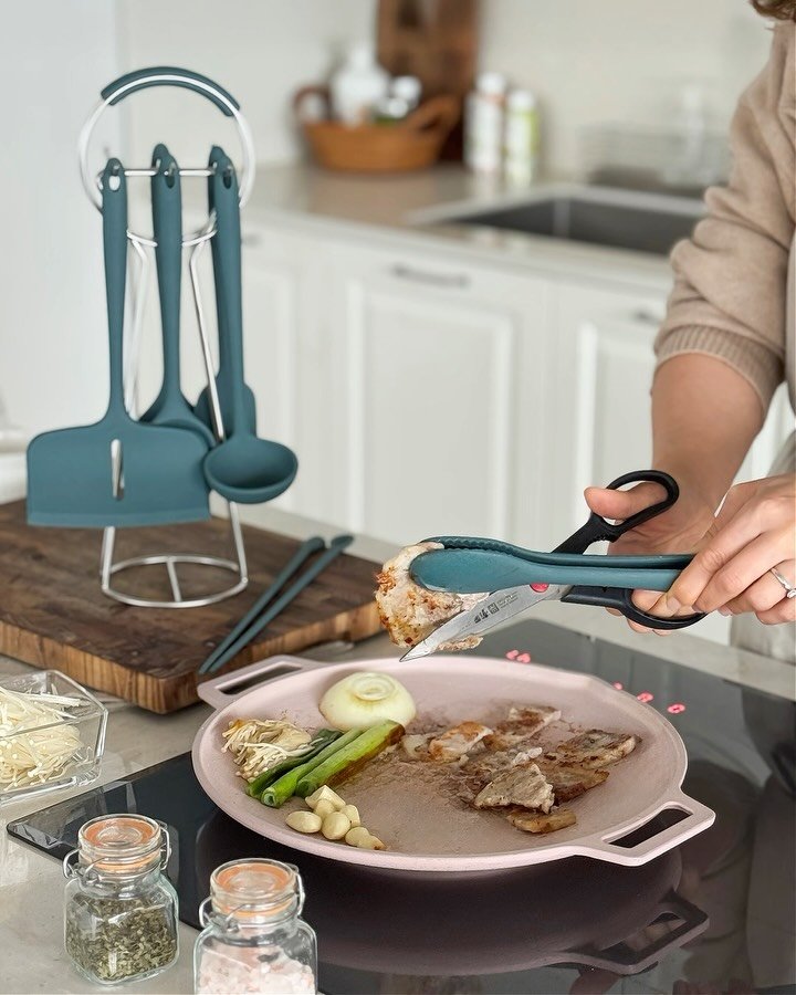 foryou_home87 게시물 이미지: 요리하다가 조리도구에 팬이나 냄비 긁혀서
괜히 속상했던 적 있으신가요? 😅

저는...