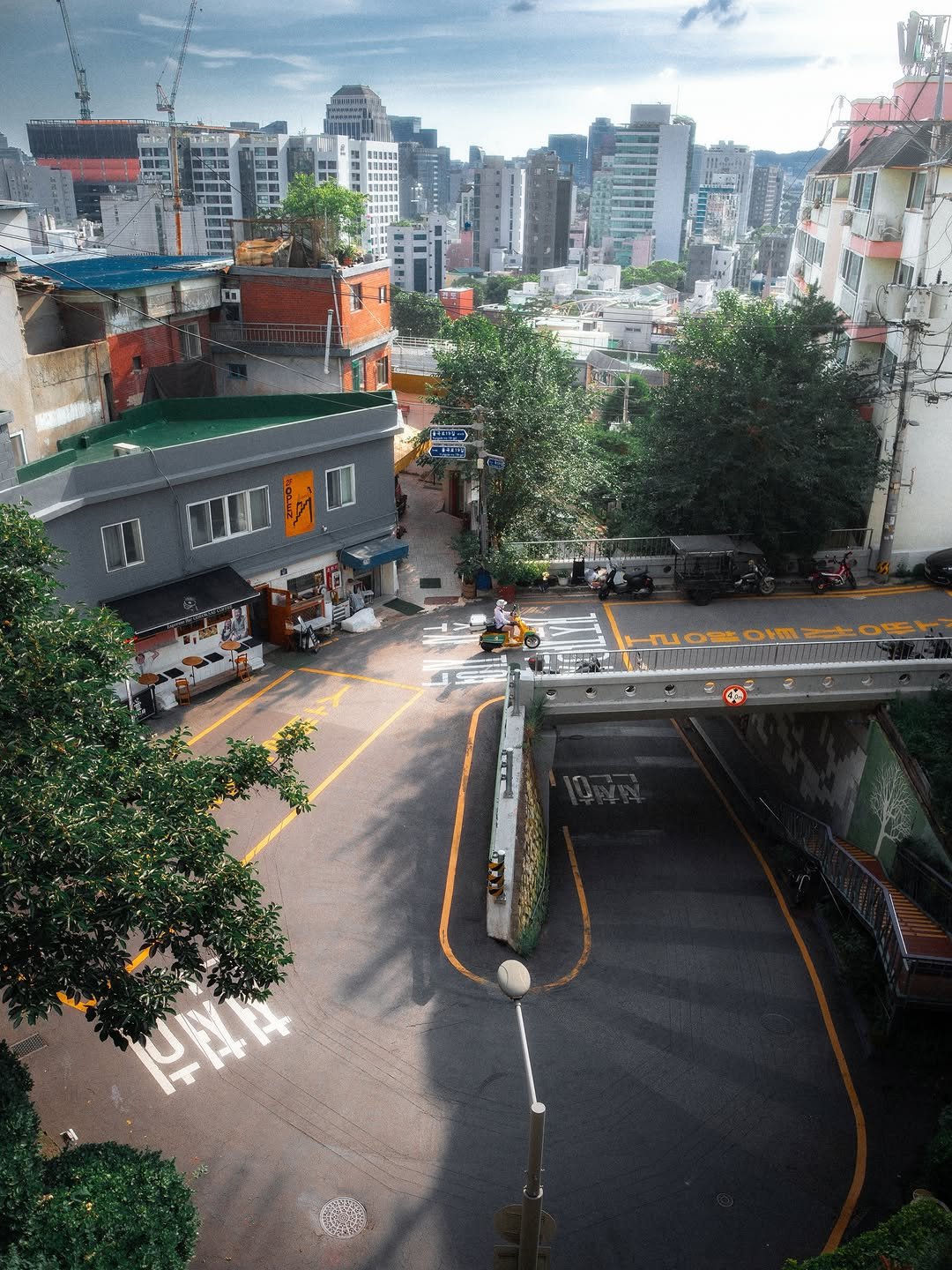 foto_ycy 게시물 이미지: 7월의 서울 Seoul in Viltrox. “광고”

빌트록스 AF 26mm...