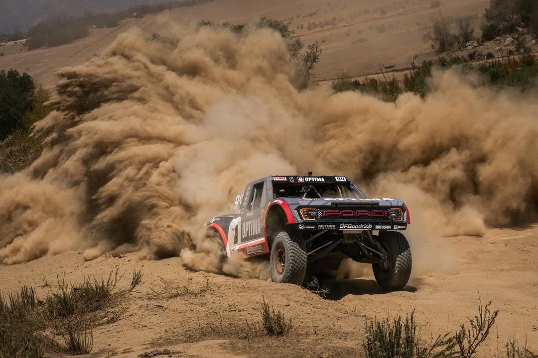 fox 게시물 이미지: FOX takes the top four spots in Trophy Truck...