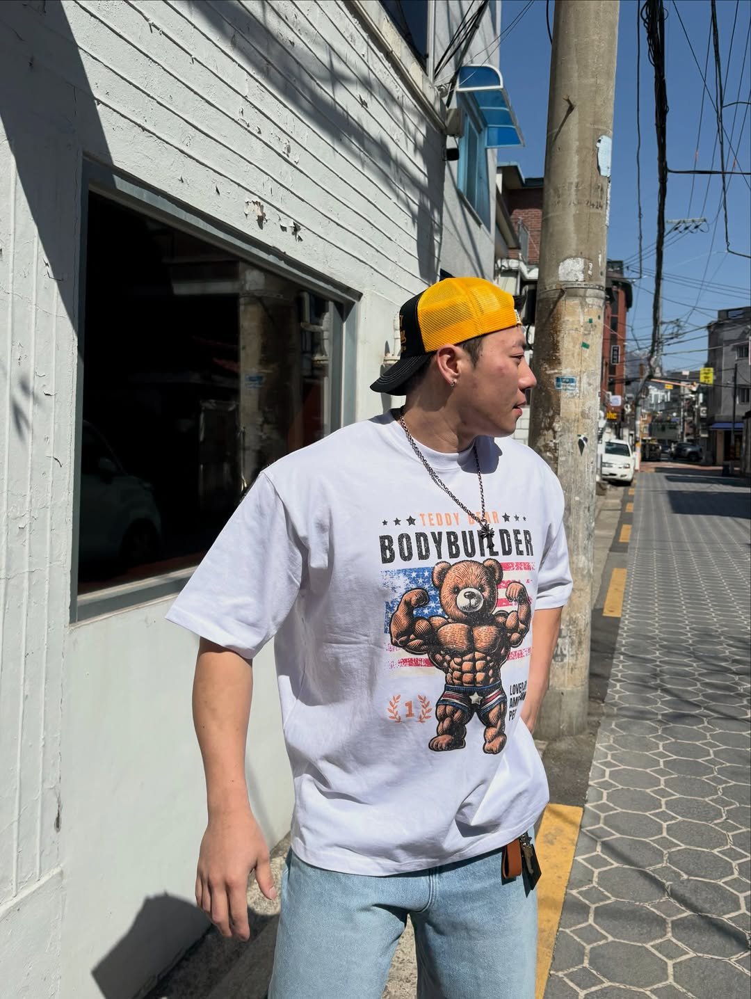 frame_92_jincheol 게시물 이미지: 오늘 날씨 반팔이네..😎
•
•
•
@eimoh_official 
#남자빅사이즈쇼핑몰