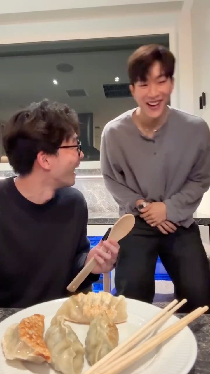 fredliu 게시물 이미지: Wait until the end to see his reaction. Thank...