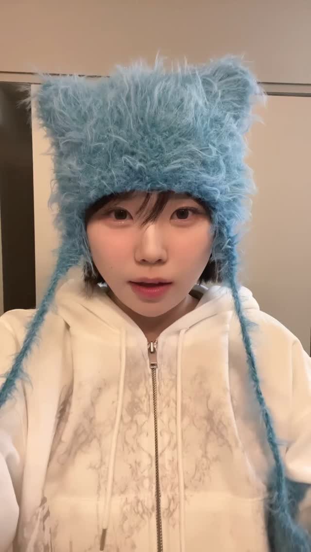 friendshiping94 게시물 이미지: 예지가 선물해줘서 기분 좋아서 찍음