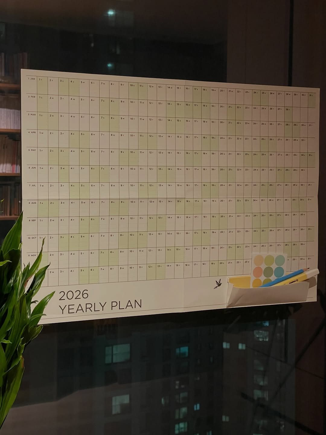 Photo shared by Kim Shinji on December 22, 2025 tagging @motemote_official. May be an image of map, floor plan, poster, crossword puzzle, calendar, lego and text that says 'As DE CET FINDA 2026 YEARLY YEARLYPLAN PLAN'.