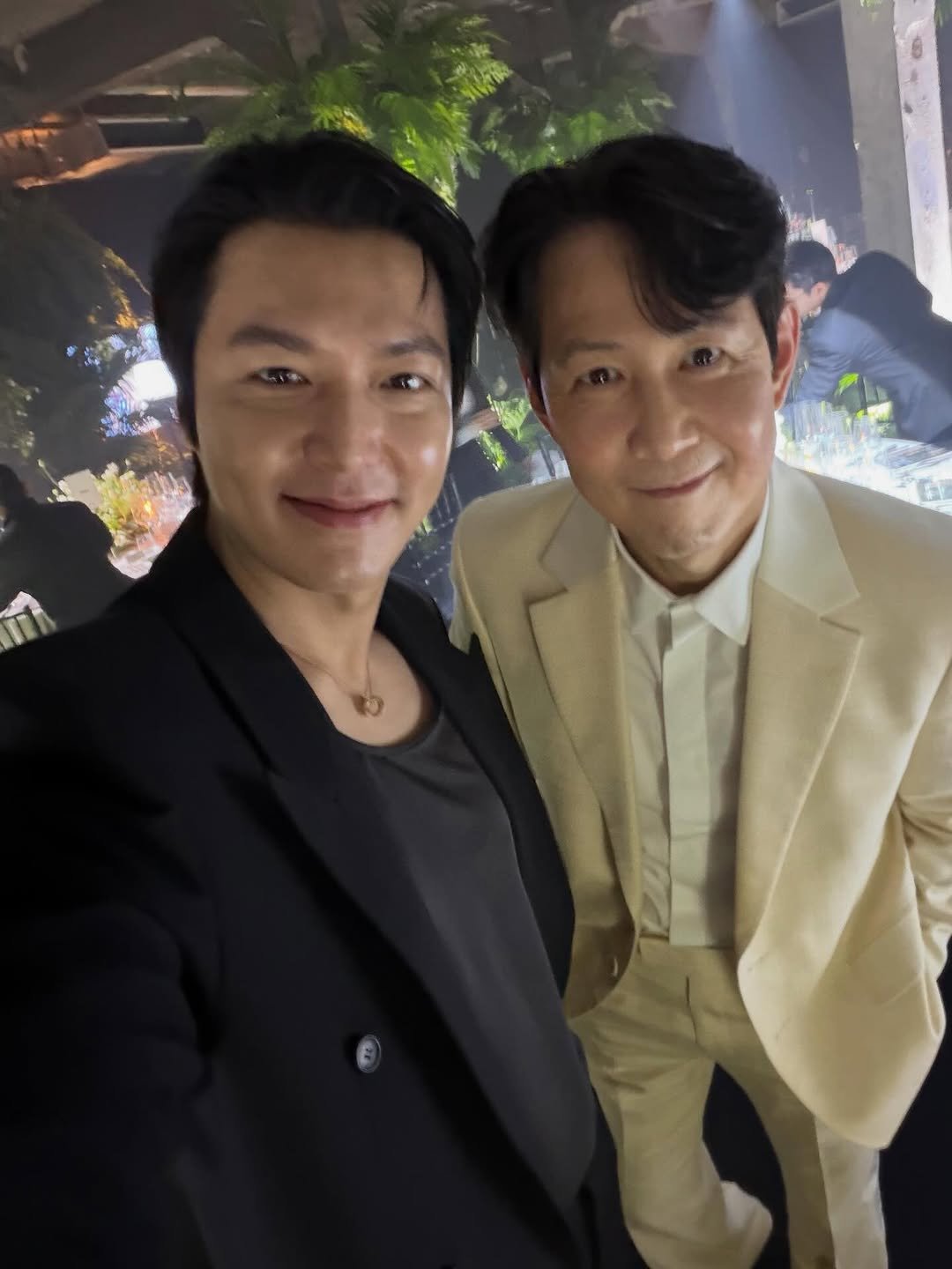Photo by Lee jung jae on March 29, 2026. May be an image of one or more people, suit, dinner jacket, blazer and text.