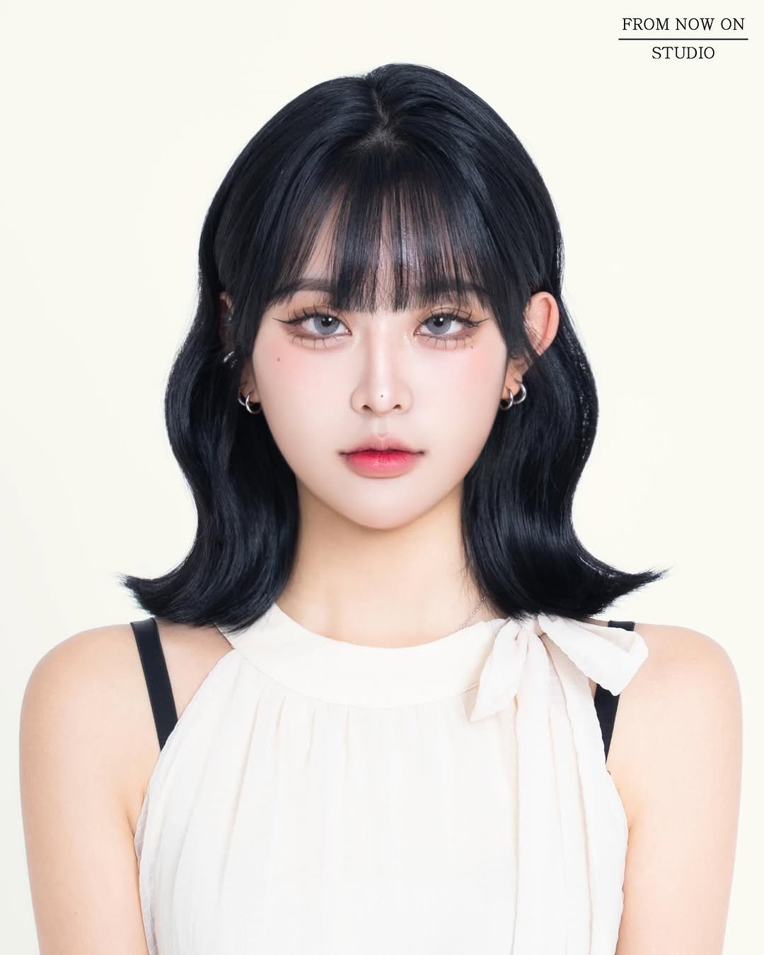 Photo shared by 프롬나우온스튜디오 | 합정스튜디오 | 홍대증명사진 | 프로필 on August 12, 2025 tagging @from_now_on_studio. May be an image of 1 person.