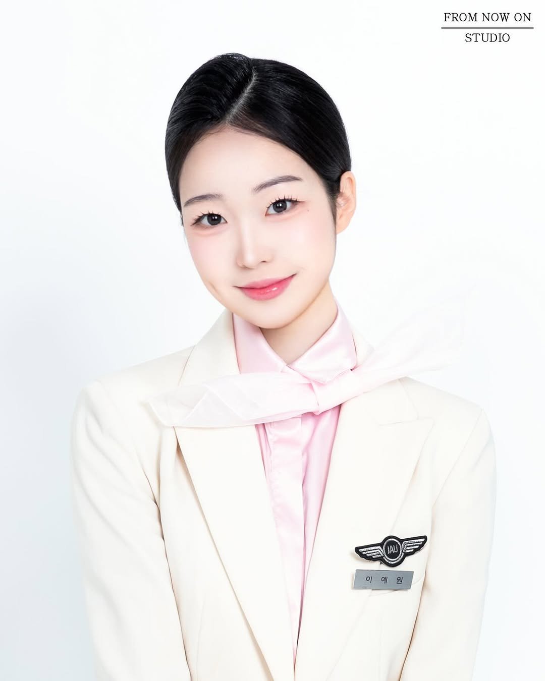 Photo shared by 프롬나우온스튜디오 | 합정스튜디오 | 홍대증명사진 | 프로필 on January 12, 2026 tagging @from_now_on_studio. May be an image of one or more people, hair, suit, blazer and text.