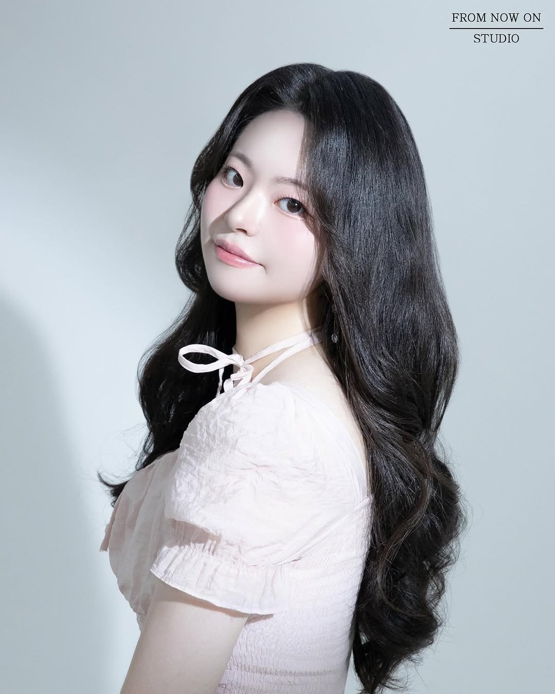 Photo by 프롬나우온스튜디오 | 합정스튜디오 | 홍대증명사진 | 프로필 on August 13, 2025. May be an image of 1 person, braids and text that says 'FROM NOW FROMNOWON ON STUDIO 10'.