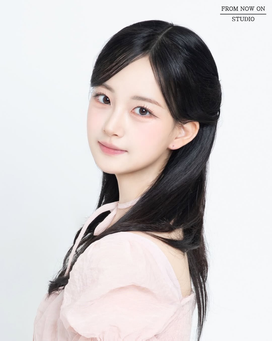 Photo shared by 프롬나우온스튜디오 | 합정스튜디오 | 홍대증명사진 | 프로필 on November 26, 2025 tagging @from_now_on_studio. May be an image of one or more people, braids and text that says 'FROM NOW ON STUDIO STUI'.